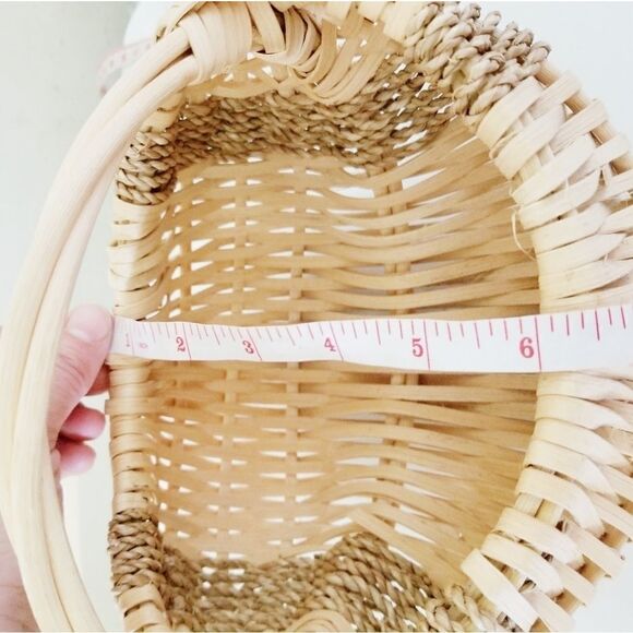 Handcrafted basket farmhouse decor style - Picture 4 of 7